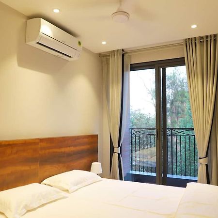 Apt# One-Four-Two - With Lift - High Speed Wifi - Smart Tv Nueva Delhi Exterior foto
